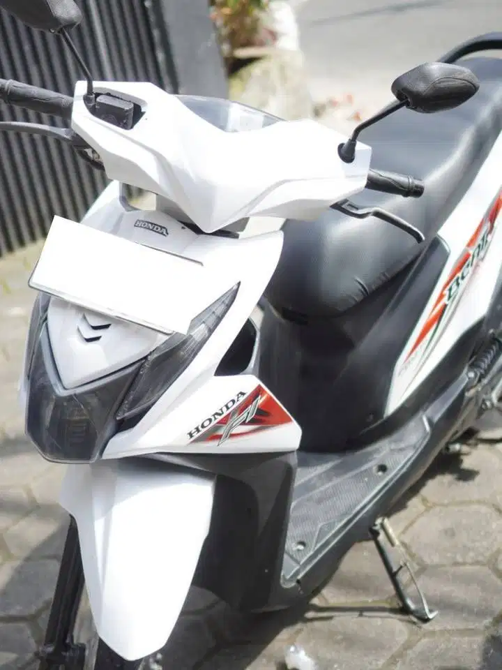 Honda Beat NC11BF1CB A/T tahun 2014