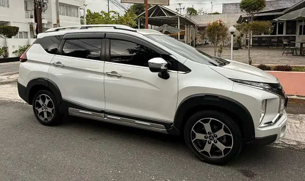 Xpander Cross Plus Matic km 42rb 2020