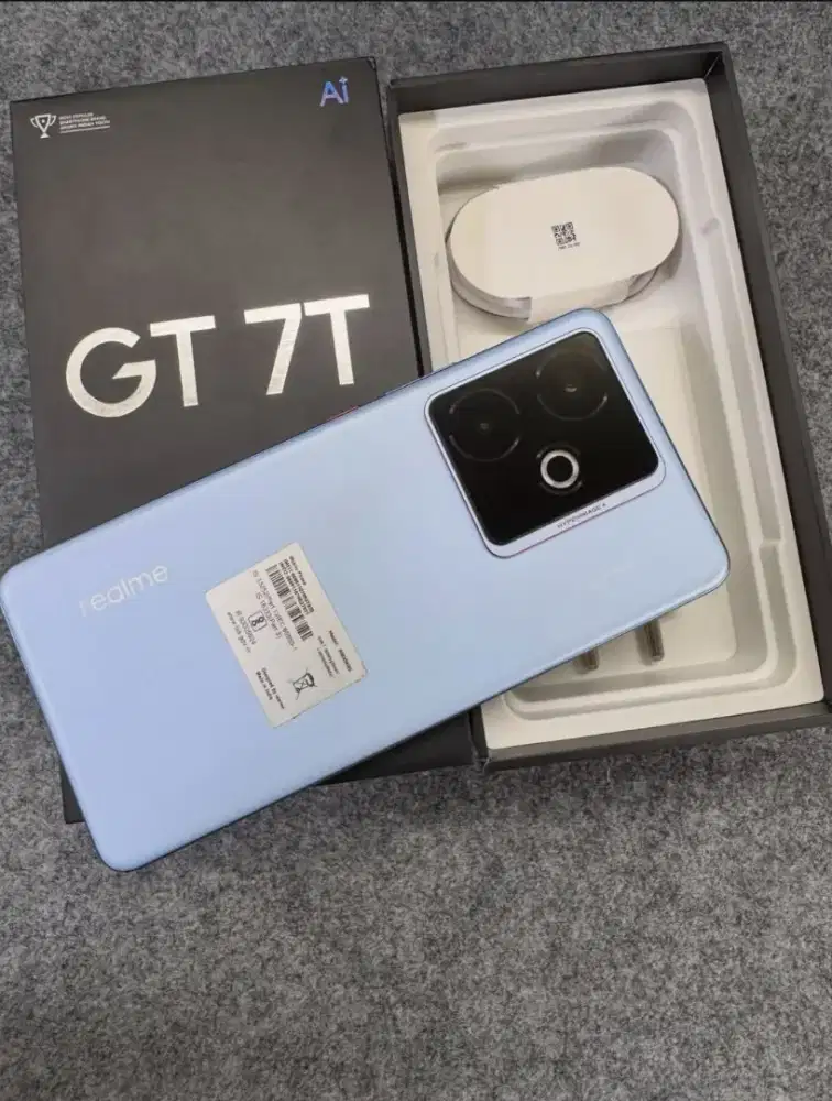Realme GT 7T 5G dapatkan cashback Rp 500 ribu dan free buds