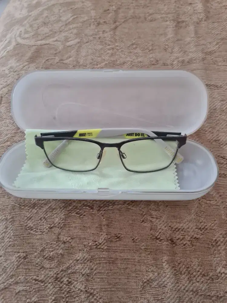 NIKE kacamata 100% Original