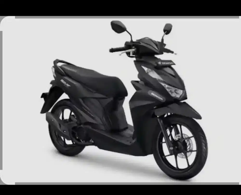 Beat Deluxe 2023 kondisi mulus, ban keduanya sudah ganti bru Michellin