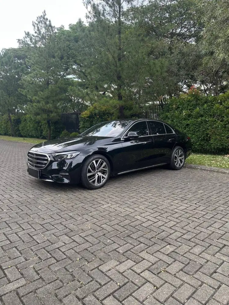 Mercedes Benz E200 Exclusive Line W214 2024