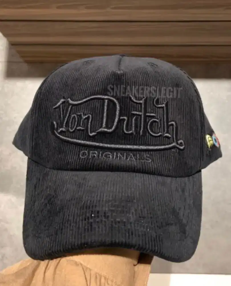 Topi Von Dutch Curduroy Black Originals