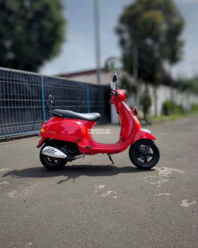 VESPA LX 150 2V INJEKSI 2011 BERGARANSI