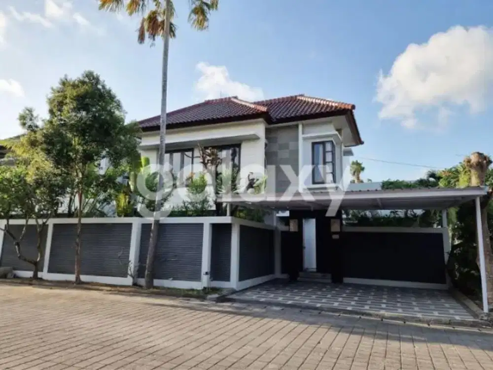 VILLA LOKASI STRATEGIS DI BALE MANSION SUNSET ROAD KUTA BADUNG, BALI