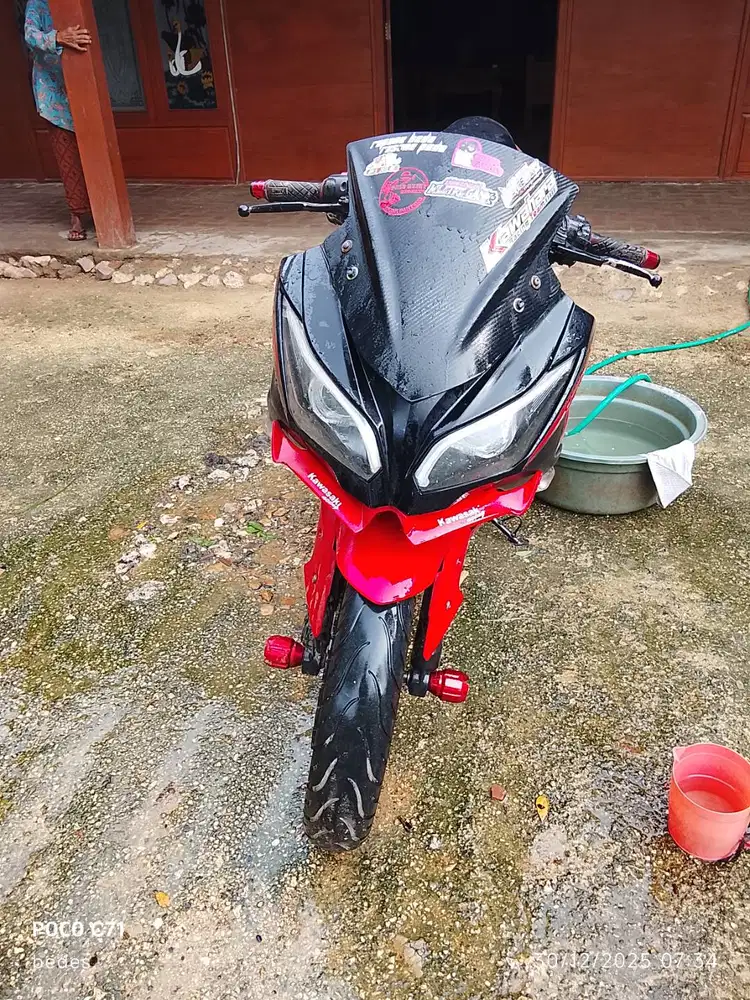 Di jual motor ninja fi 2015