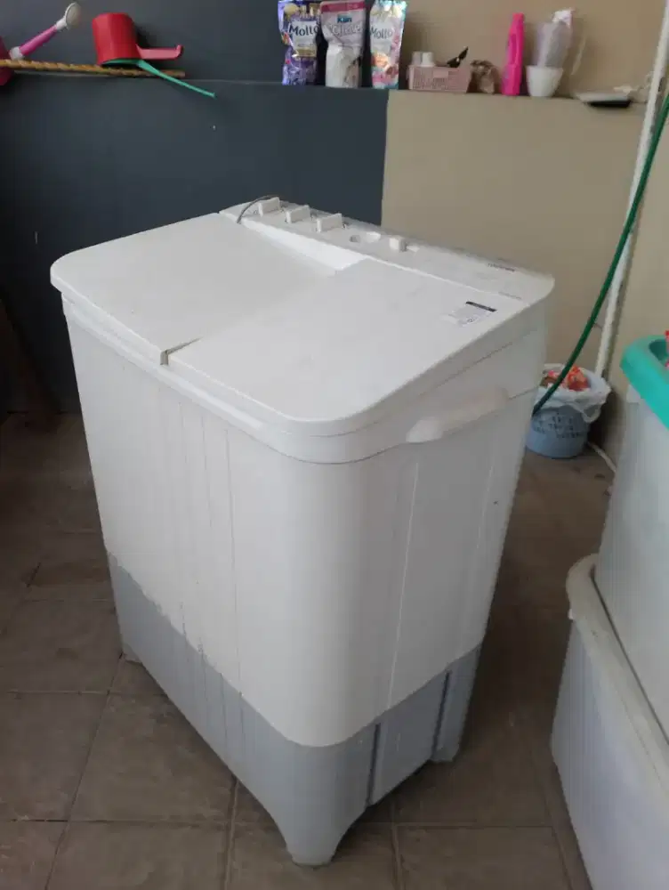 Mesin cuci 2 tabung merk toshiba