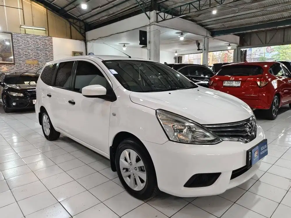 Nissan GRAND LIVINA SV FACELIFT 1.5 Bensin AT 2015