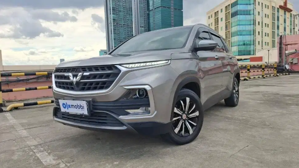 Pajak Panjang - Wuling Almaz 1.5 Exclusive 7-Seater Bensin-AT 2021