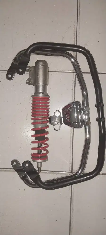 WTS Banda Part Shock Depan, Behel, Karpet Vespa Sprint Iget Copotan