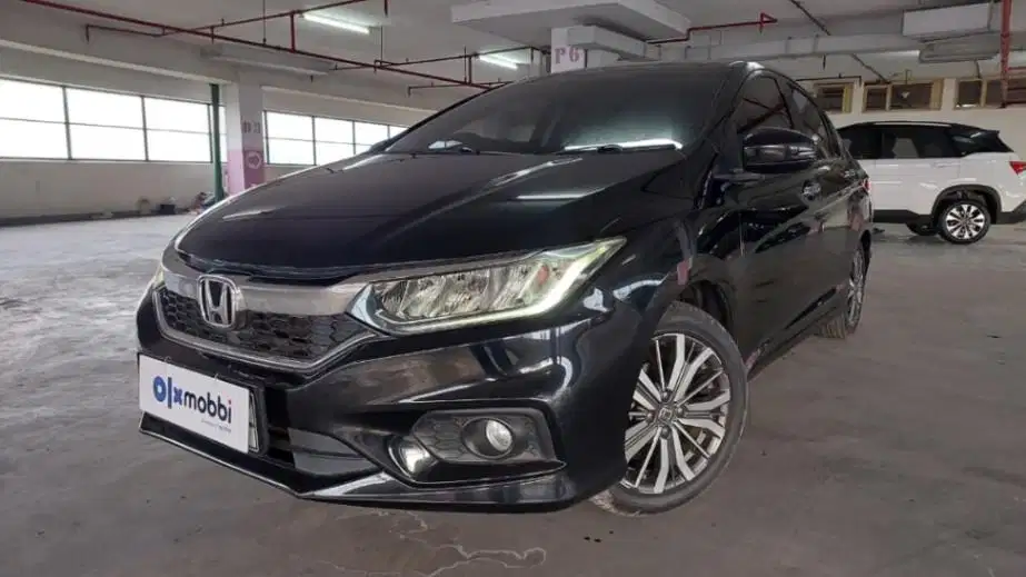 DP Rendah  9JT Honda City 1.5 E Bensin-MT 2017 Hitam