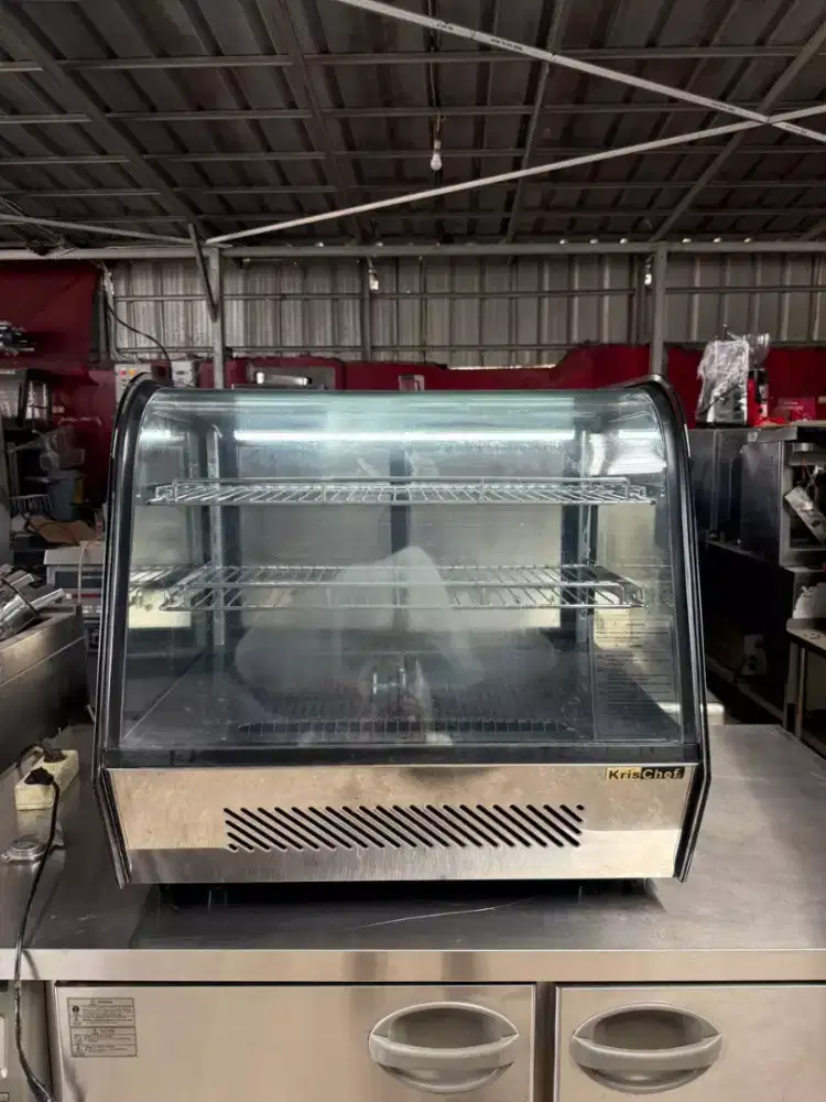 CAKE SHOWCASE TOP TABLE

Merk KrisChef
Kapasitas 120 liter