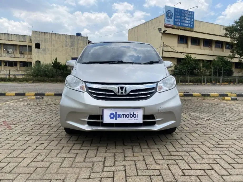 TDP 5,JT Honda Freed 1.5 S Bensin-AT Abu 2011