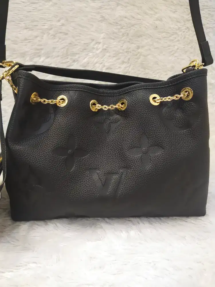 Luxury LOUIS VUITTON bag sangat mewah dan high class