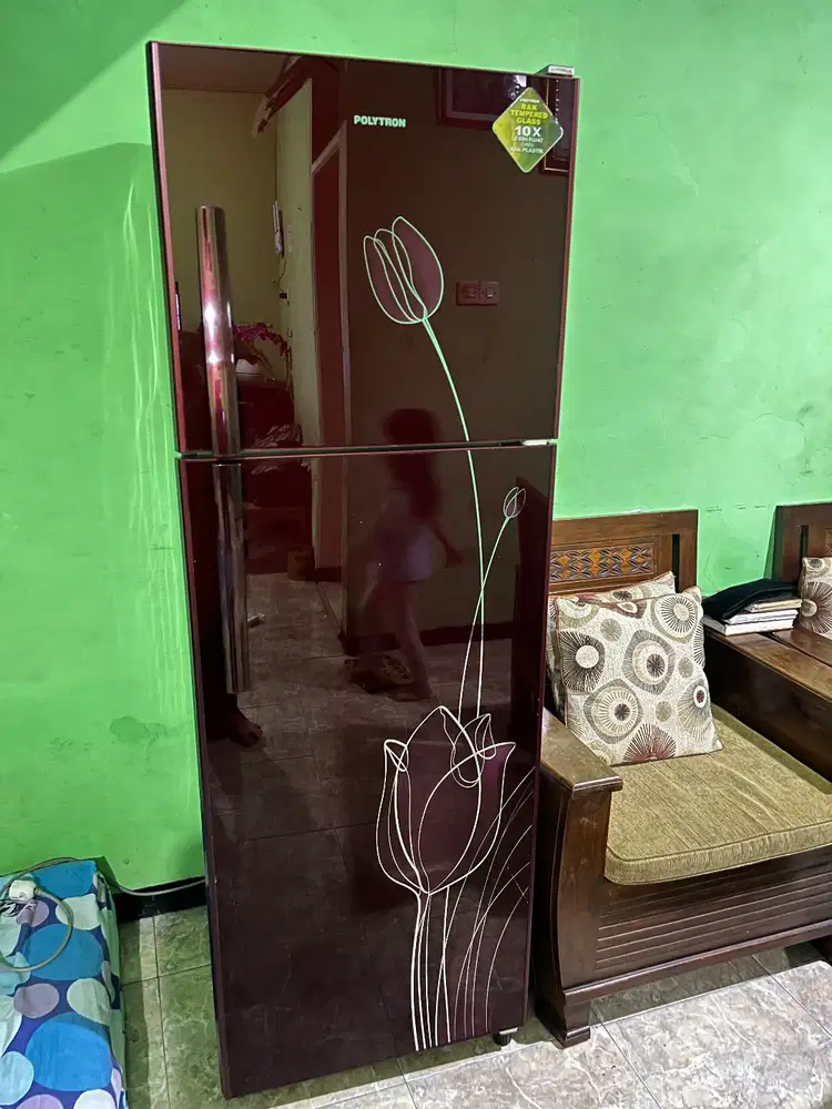 Kulkas 2 pintu Polytron Belleza Bekas