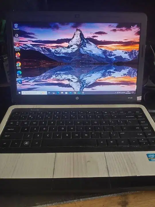 Laptop Buat Belajar design Dan Online