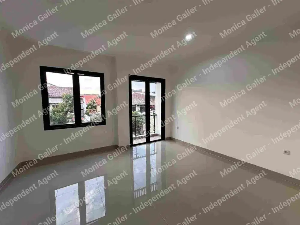 Rumah Mewah dekat Lapanga Padel di Cempaka Putih