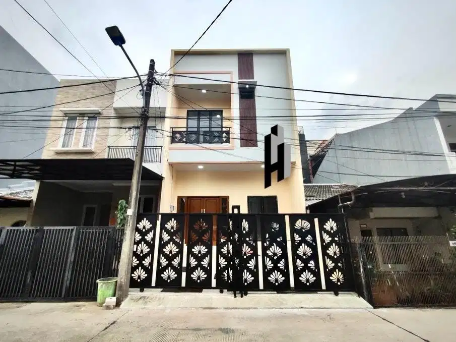 DIJUAL RUMAH BARU JANUR KUNING KELAPA GADING