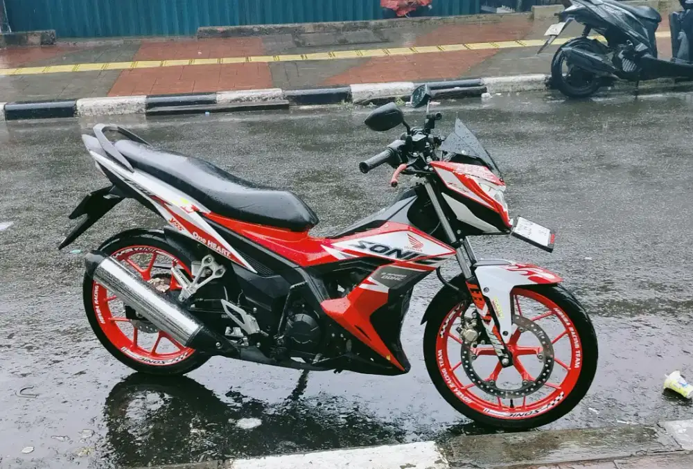 Motor Honda Sonic 150r