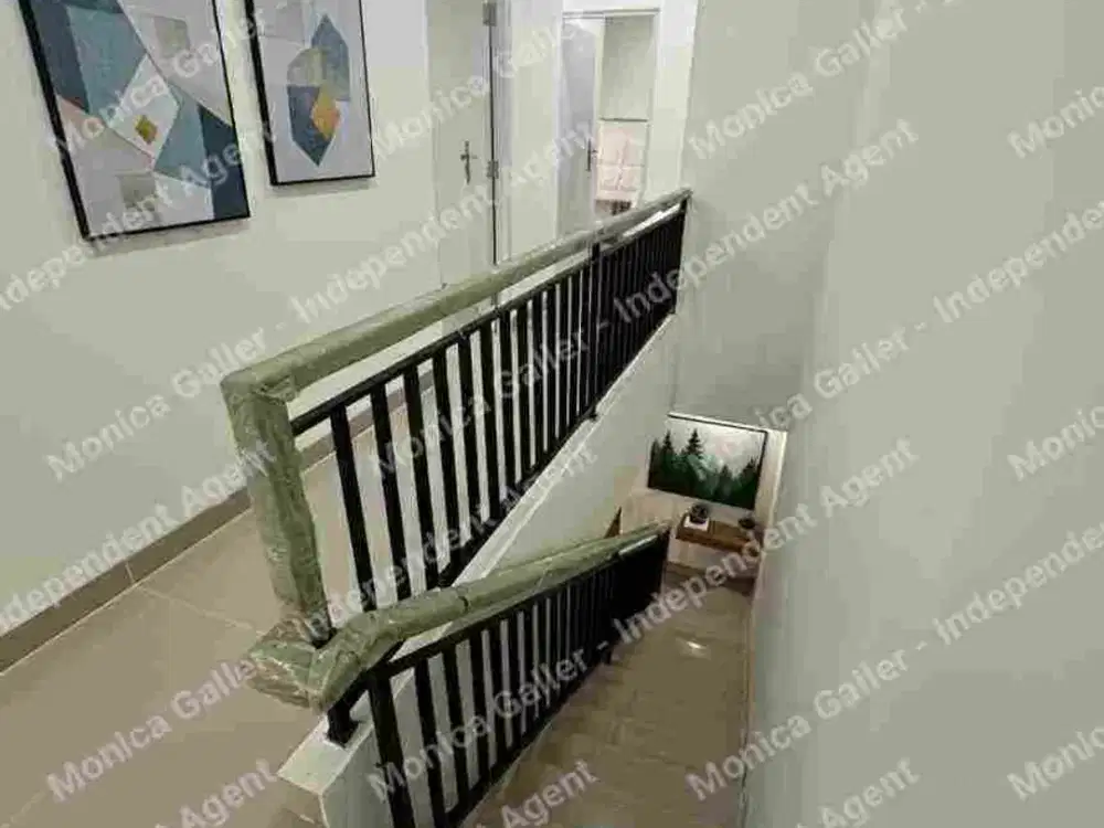 Rumah Mewah Hadap Jalan Besar dekat Lapangan Padel Cempaka Putih