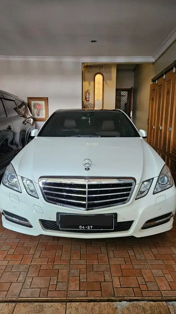 Mercedes-Benz E300 (2012)