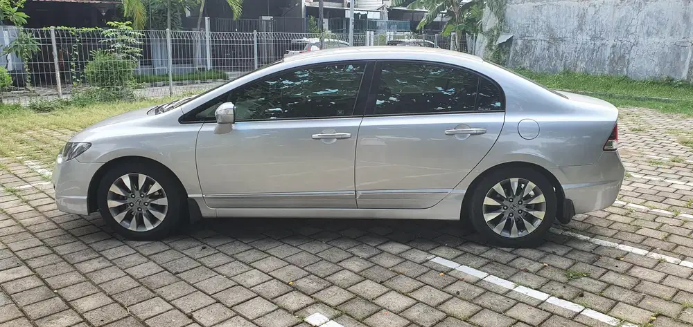 Honda Civic 2010 Bensin