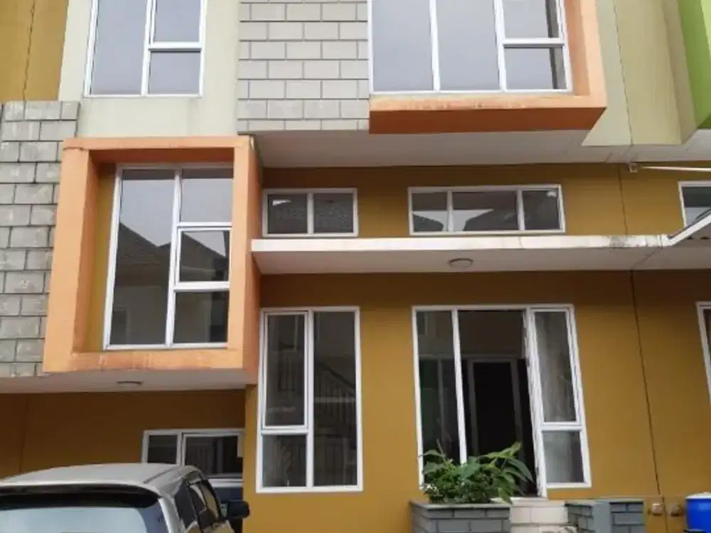 Rumah 2.5 Lantai Di Atlanta Village Gading Serpong