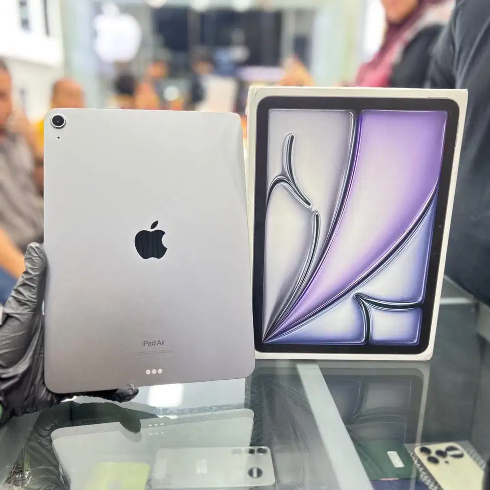 IPAD AIR 6 13inch 256GB FULLSET, EX GARANSI RESMI/IBOX