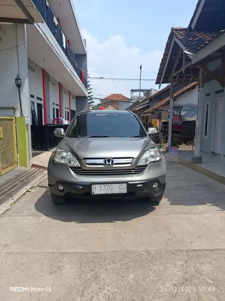 (JUAL CEPAT) Honda CR-V Gen 2,atas nama sendiri sudah BBN, ada TV