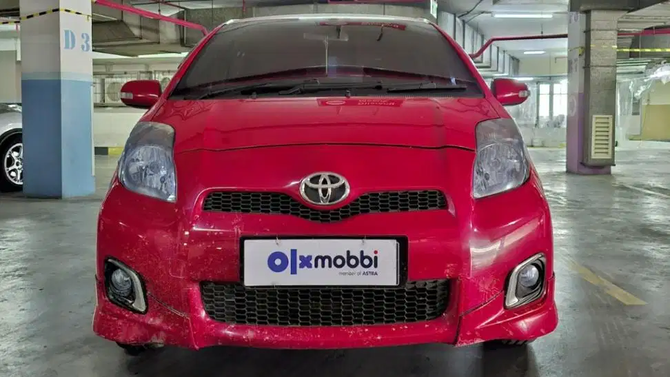 TDP 6,JT Toyota Yaris 1.5 E Bensin-AT Merah 2013