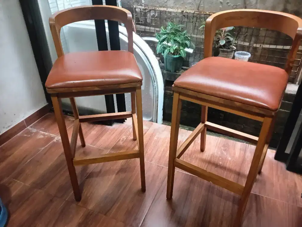 Kursi bar kayu jati