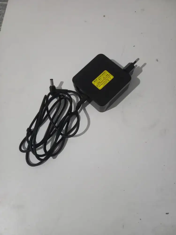 Adapter Laptop Asus