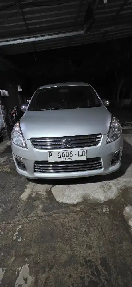 Dijual cepat Suzuki Ertiga 2014 barang ok tinggal pakek