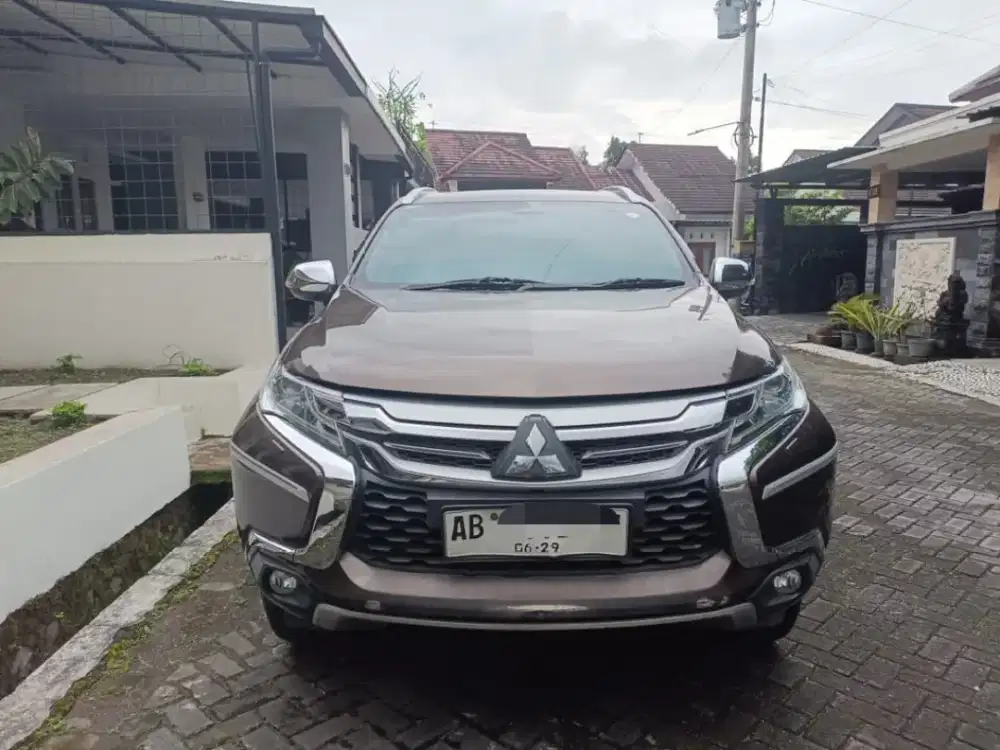 Dijual Pajero sport km rendah asli AB