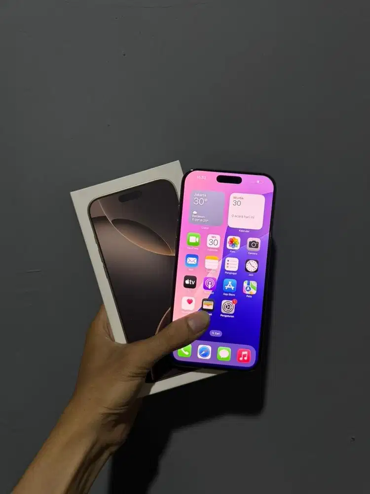 Iphone 16 promax 256 ibox like new