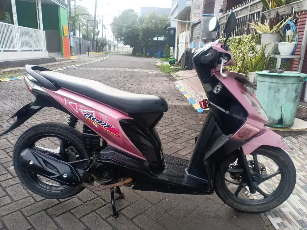 Honda 2011 PJK hidup dan suratnya lengkap,orsinilan normal semua.