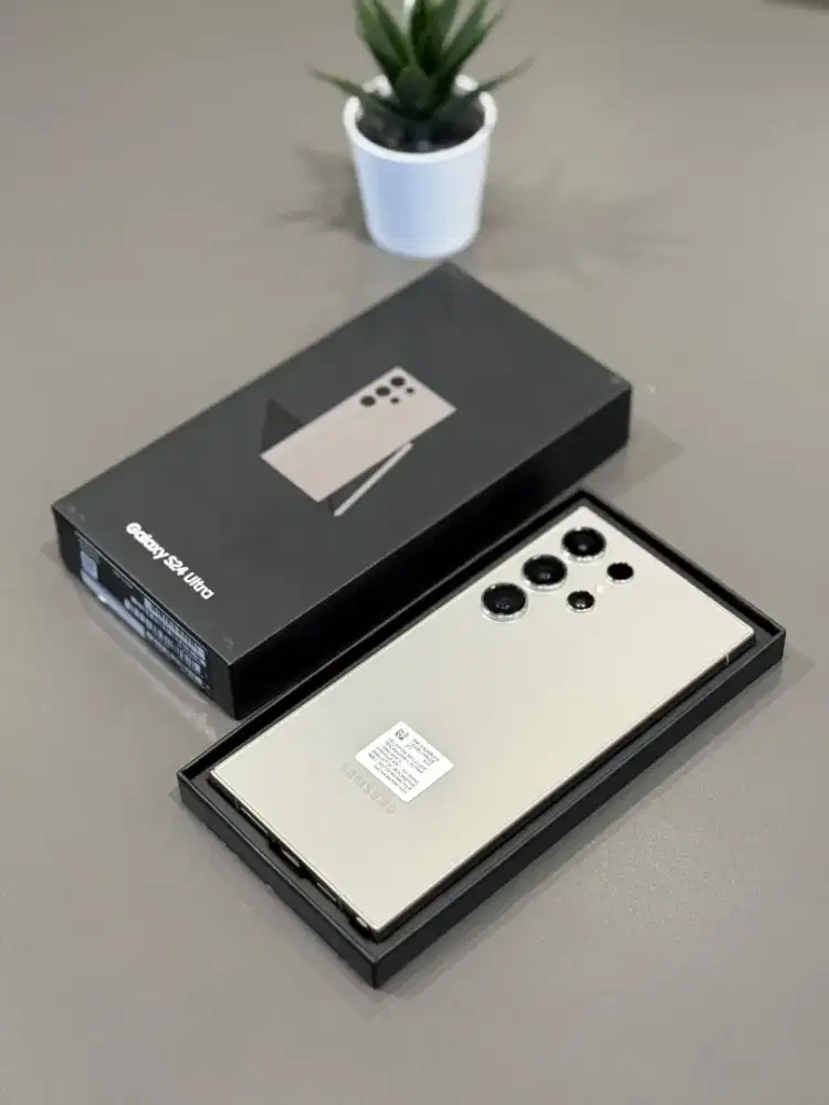 Samsung S24 Ultra 12/256GB SEIN