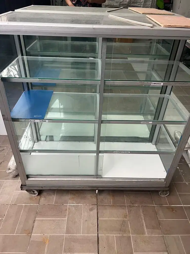 Dijual Etalase Bagus jakarta