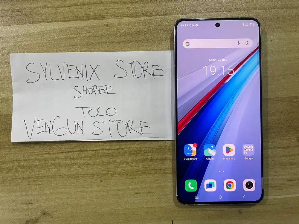 Iqoo 13 12/256GB Resmi With Box No Charger Cocok buat main game