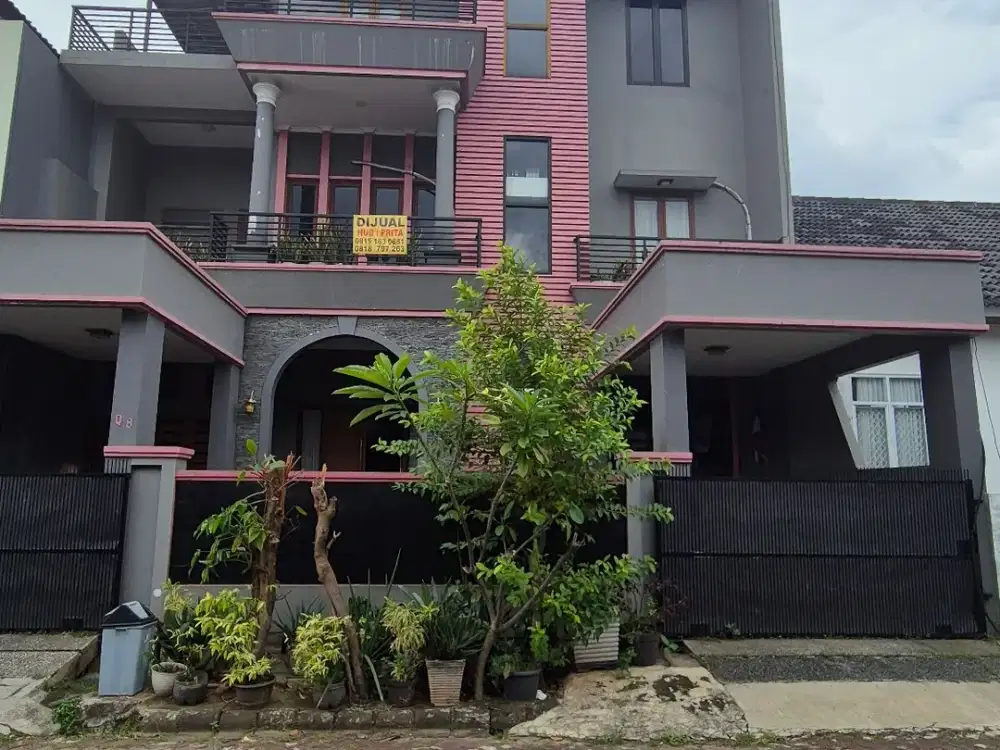 Rmh bagus 3lt, semi furnished, Lt 180, bgn 230, 4kt, 5km, studio foto, @ Melati 7 Kemang Pratama 2 Bekasi