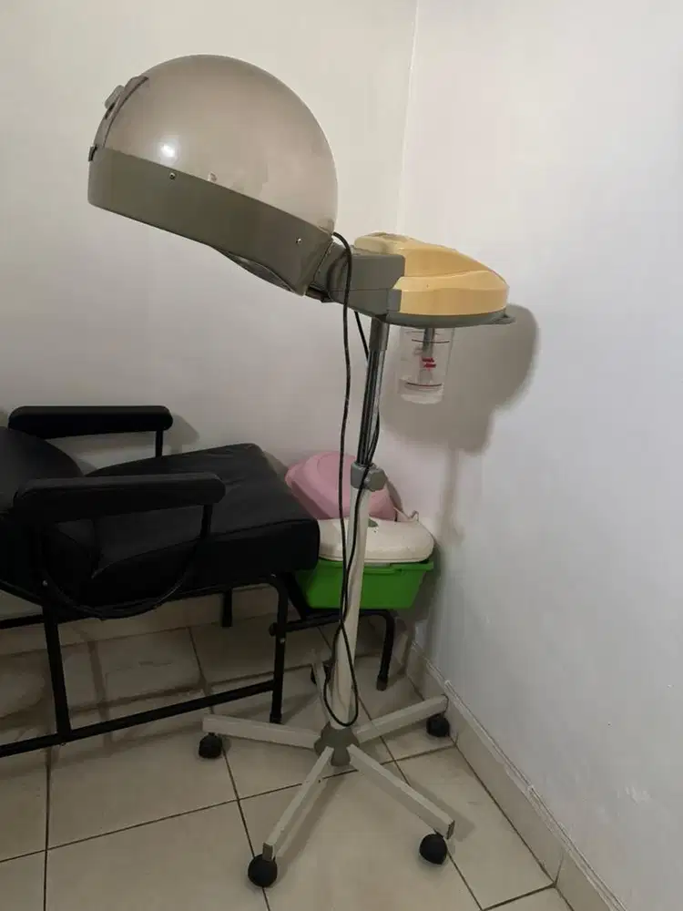 Jual bekas alat pemanas rambut di salon