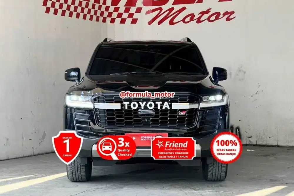 Land Cruiser GR sport Matic AT tahun 2024 hitam Toyota LC 300 diesel