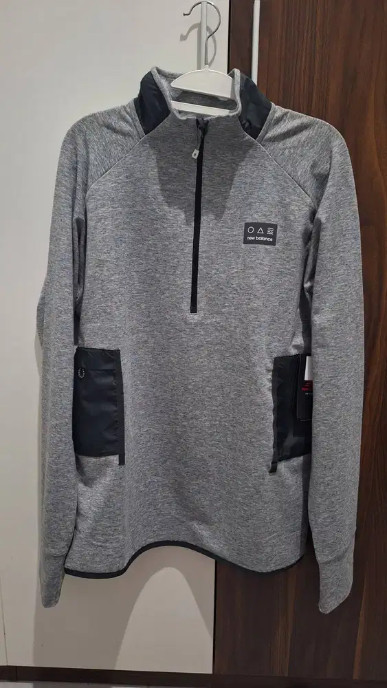 NEW BALANCE size L - Jaket Men's New Varsity Impact Run Spinnex Half