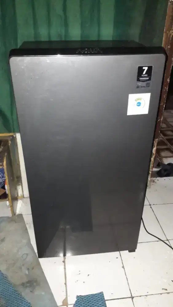 KULKAS 1 PINTU MERK AQUA