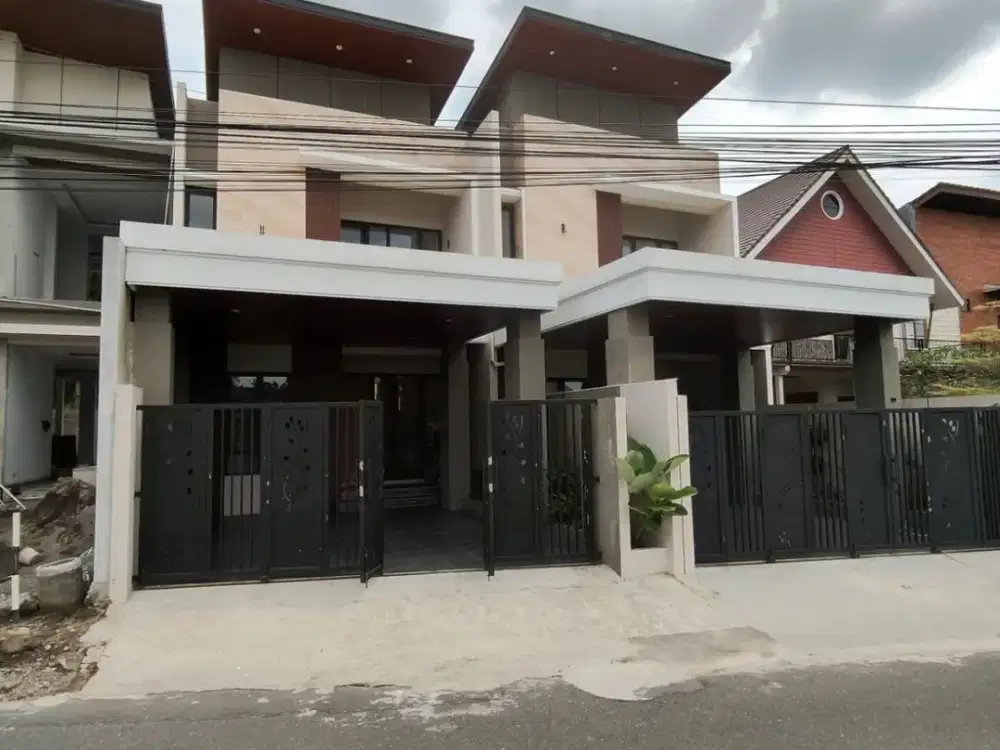 DIJUAL RUMAH KONTEMPORER MODERN SEMI VILLA DEKAT KAMPUS UII JALAN KALIURANG