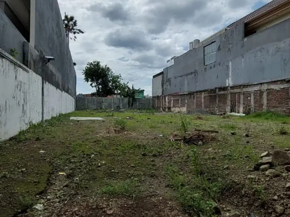 DISEWAKAN Lahan Komersial Surabaya Pusat 0 Jln. IMAM BONJOL ( Depan Blue Doors )