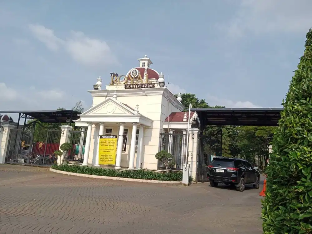 Disewakan Rumah Asri  di Kompleks The Royal Residence Pulogebang