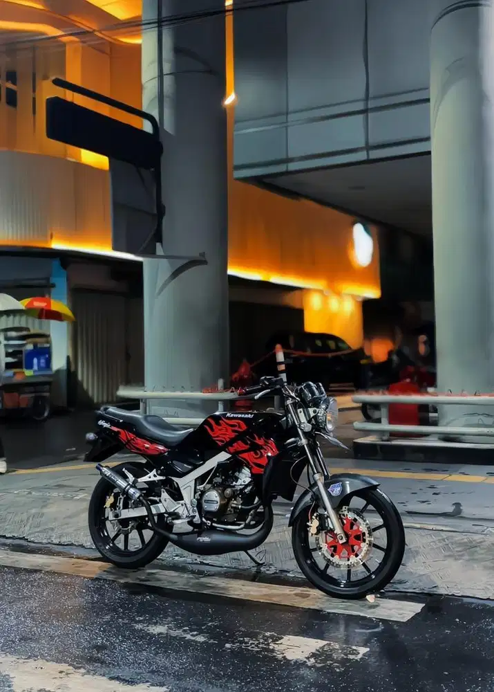 Ninja r 2011 Hitam