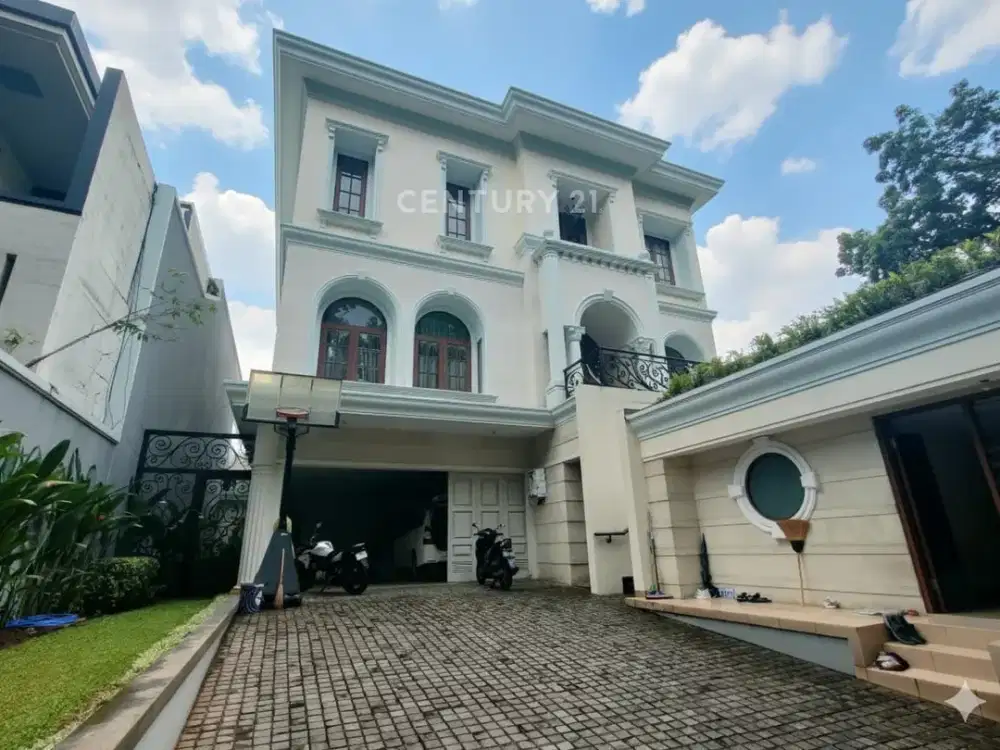 Rumah Mewah Lokasi Premium Dengan Pool Di Pondok Indah