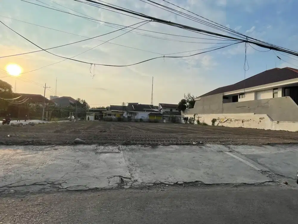 DISEWAKAN Tanah Komersial Nol Jalan Raya Darmo Permai Lebar Depan 39meter